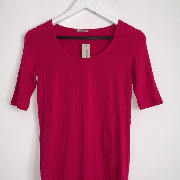 Intimissi Magenta Top Size small - Picture 2 of 6